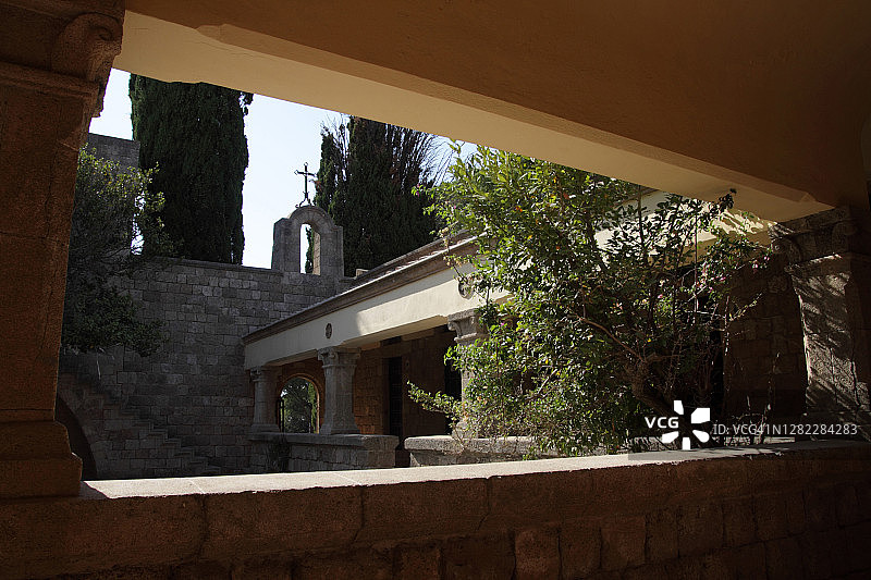 罗德岛十字军修道院的中庭图片素材