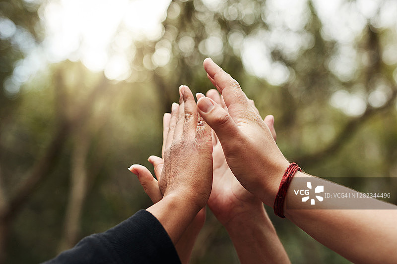 团结一心，战无不胜图片素材