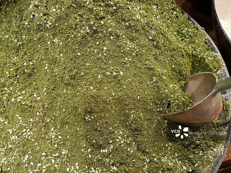 扎塔香料与勺子特写中东风情图片素材