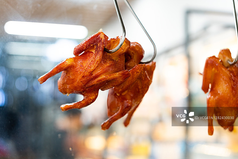 中式美食：炖鸽子图片素材