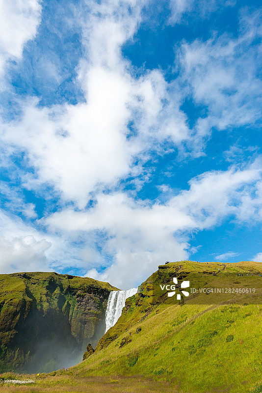 夏季斯科加瀑布图片素材