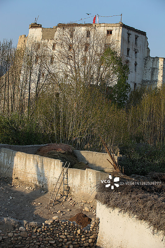 尼泊尔木斯塘宗城的古老宫殿图片素材