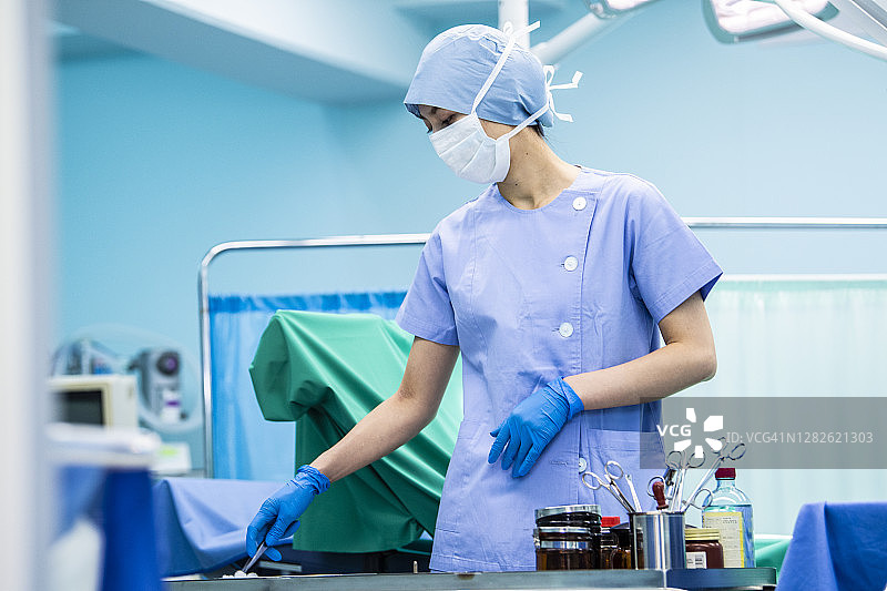 医生准备手术器械图片素材