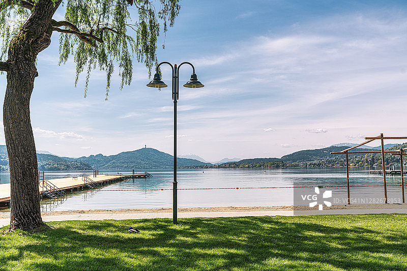 沃尔特湖畔无人浴场图片素材