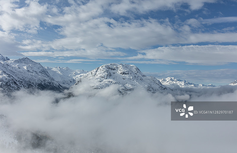 恩嘎丁·圣莫里茨阿尔卑斯山图片素材