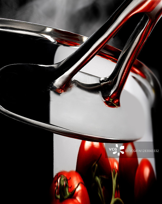 沸腾的锅图片素材