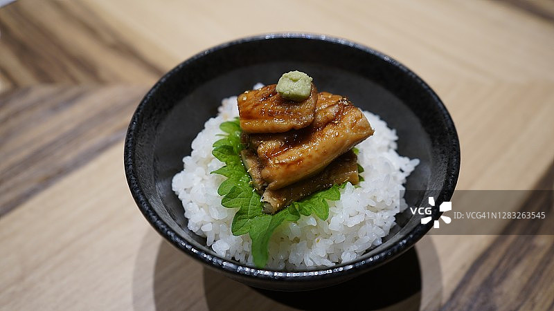 星鳗鱼饭碗图片素材