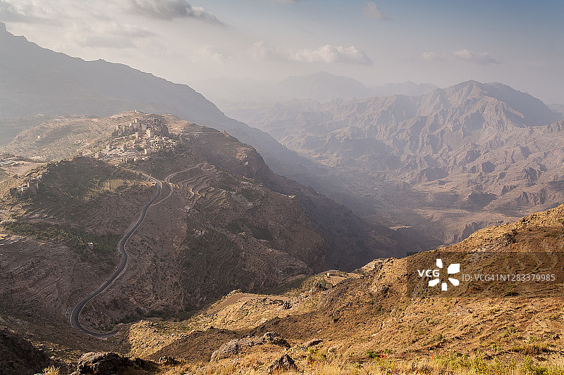 哈拉兹山脉的哈贾拉村图片素材