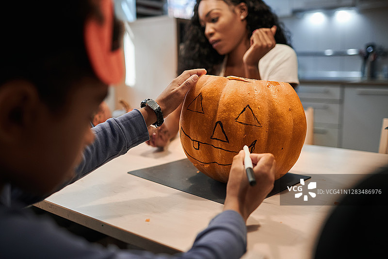 制作万圣节南瓜灯图片素材