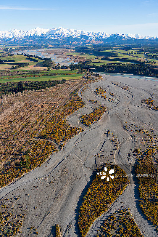 飞往新西兰南阿尔卑斯山的航班图片素材