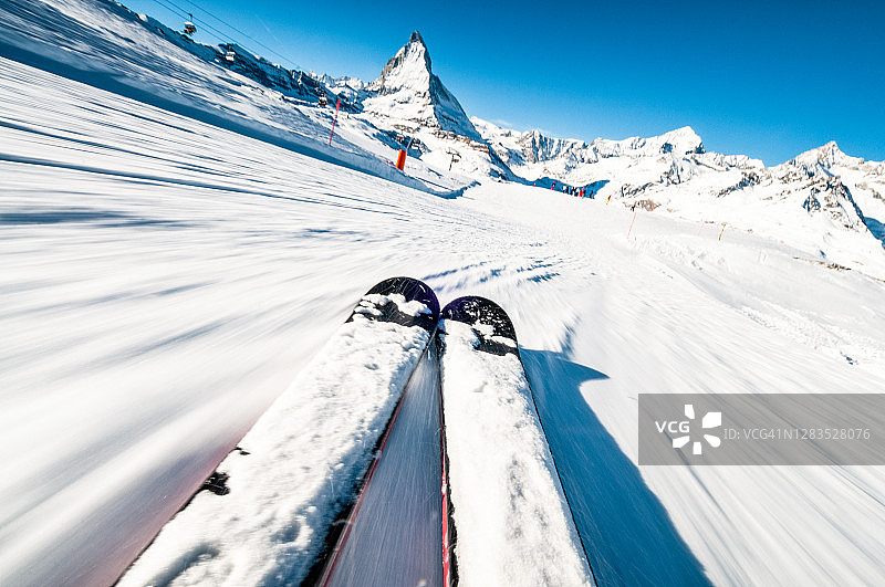 高速滑雪图片素材