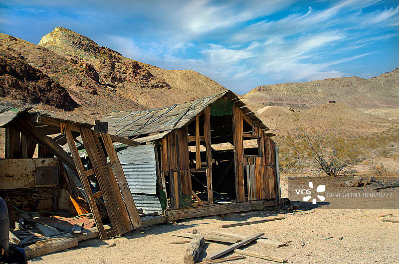 流纹岩鬼镇建筑图片素材