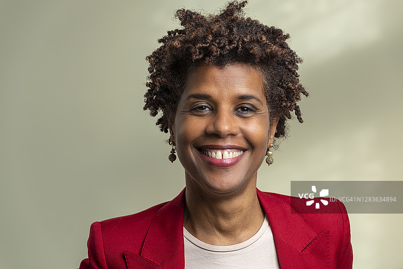 时尚黑人女性肖像图片素材