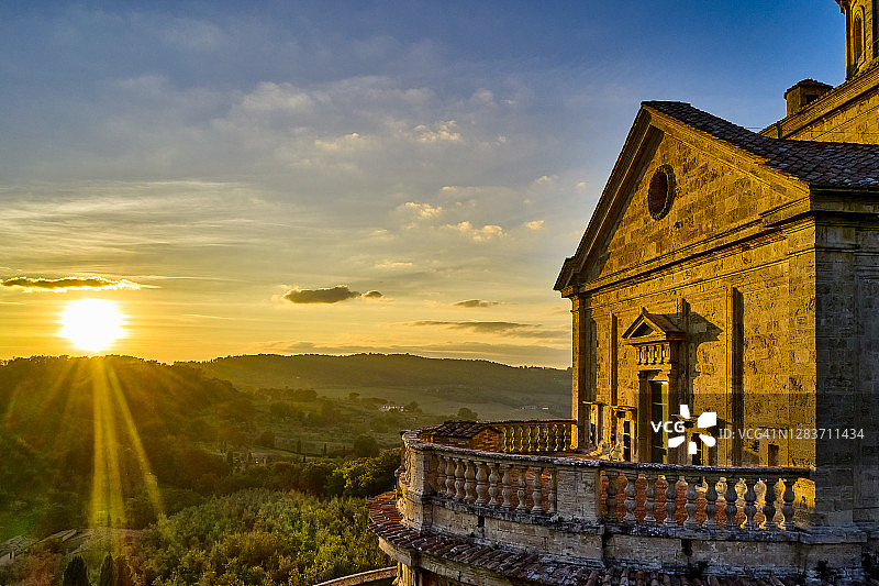 意大利托斯卡纳蒙特普尔恰诺圣比亚焦教堂图片素材