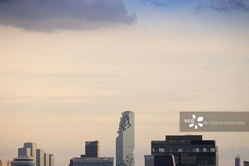 曼谷市摩天大楼，Mahanakhon大厦图片素材