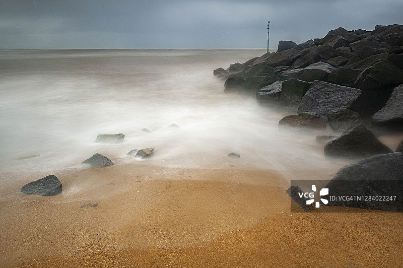英国多塞特郡韦斯特湾海滩风光图片素材