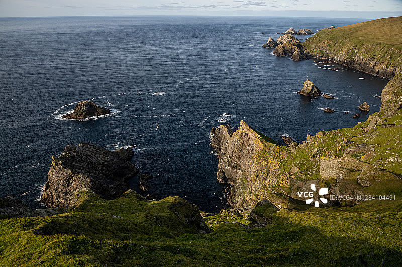 赫曼尼斯的岩石海岸线图片素材