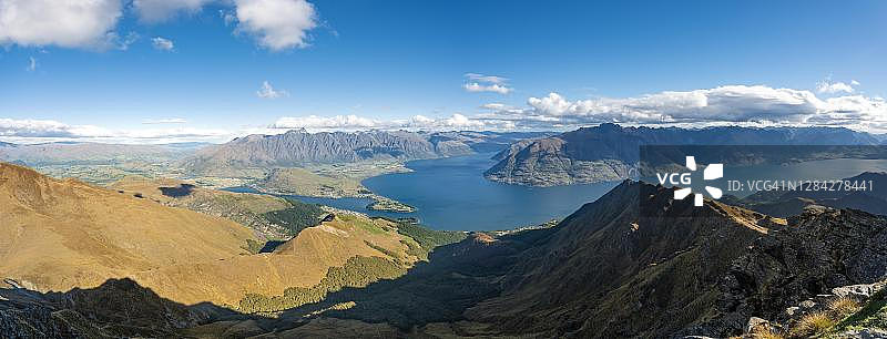 瓦卡蒂普湖和卓越山脉、本洛蒙德山、南阿尔卑斯山、奥塔哥、南岛、新西兰风光图片素材