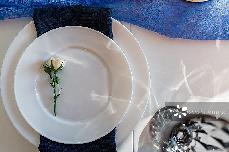 节日餐桌布置图片素材