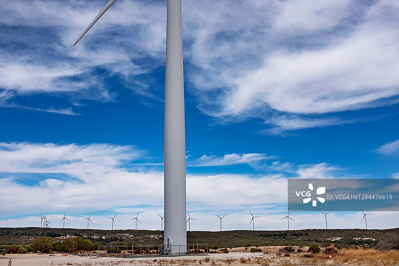 风力涡轮机的农场图片素材