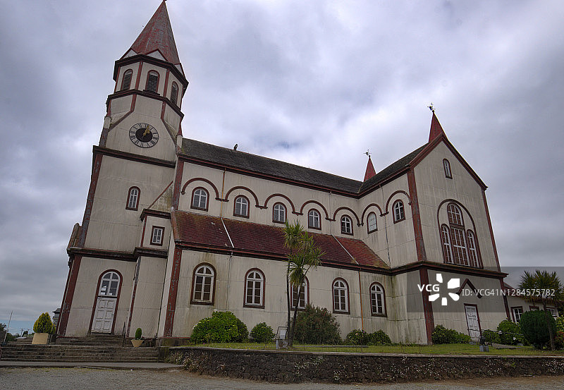 巴塔哥尼亚阴沉天空下的地标教堂图片素材