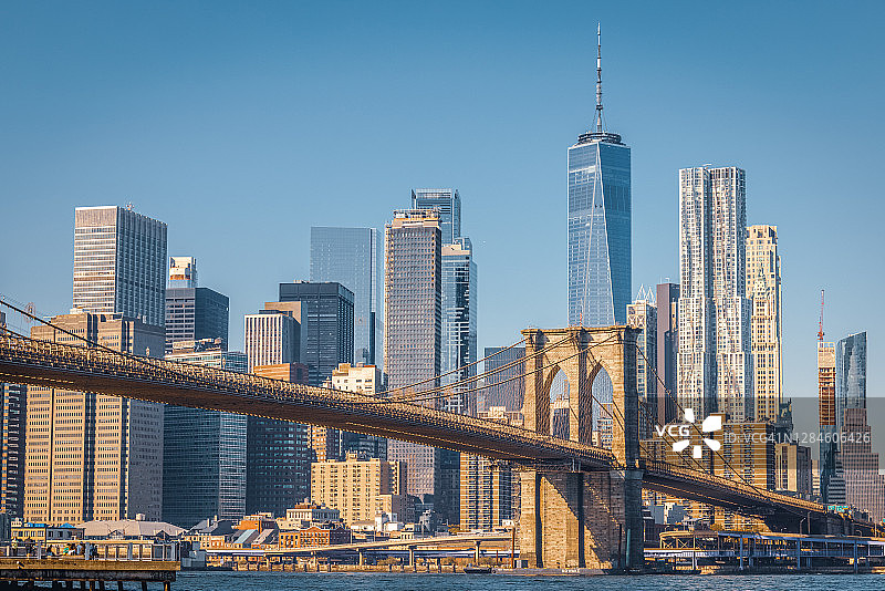 曼哈顿下城和自由塔图片素材