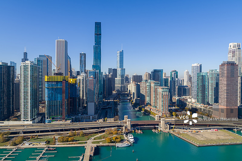 芝加哥城市景观和芝加哥河（航拍）图片素材