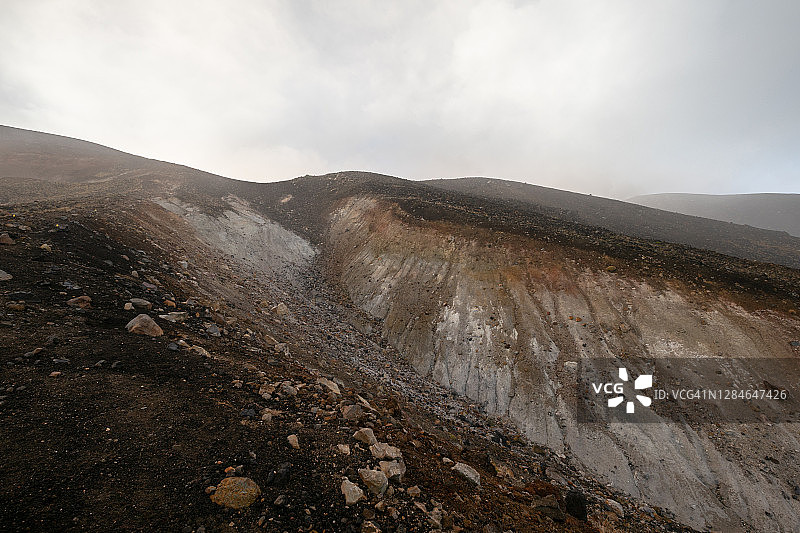 火山羽状山路图片素材