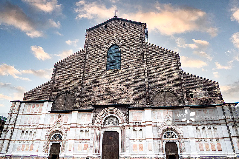 阳光明媚的冬日圣白托略大殿全景图片素材