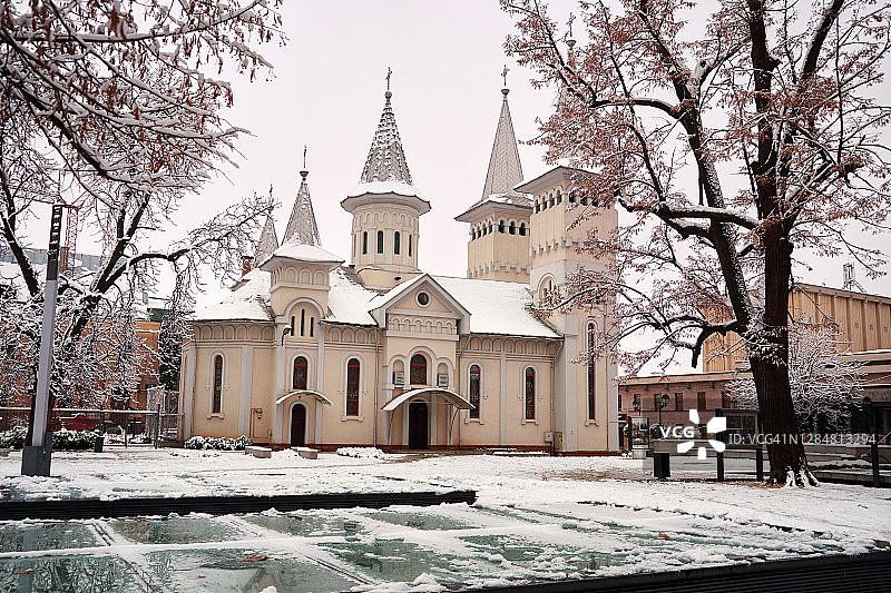 罗马尼亚巴亚马雷的教堂中世纪城市景观图片素材