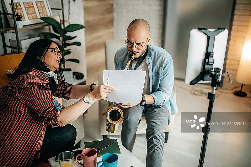 这样试试看图片素材