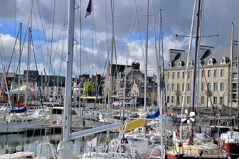 潘波尔港口和17世纪的石头房子图片素材