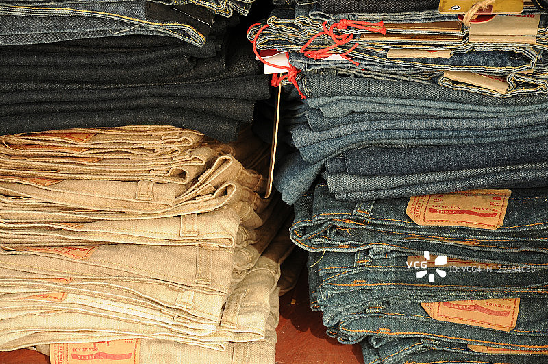 市场上的服装图片素材