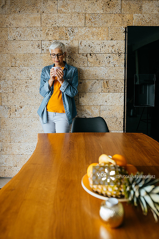 享受退休生活图片素材