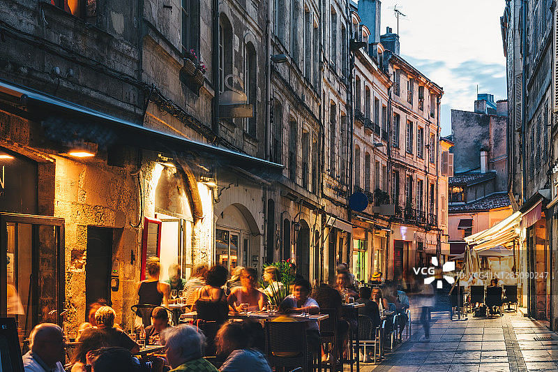 法国拉罗谢尔的街景餐厅图片素材