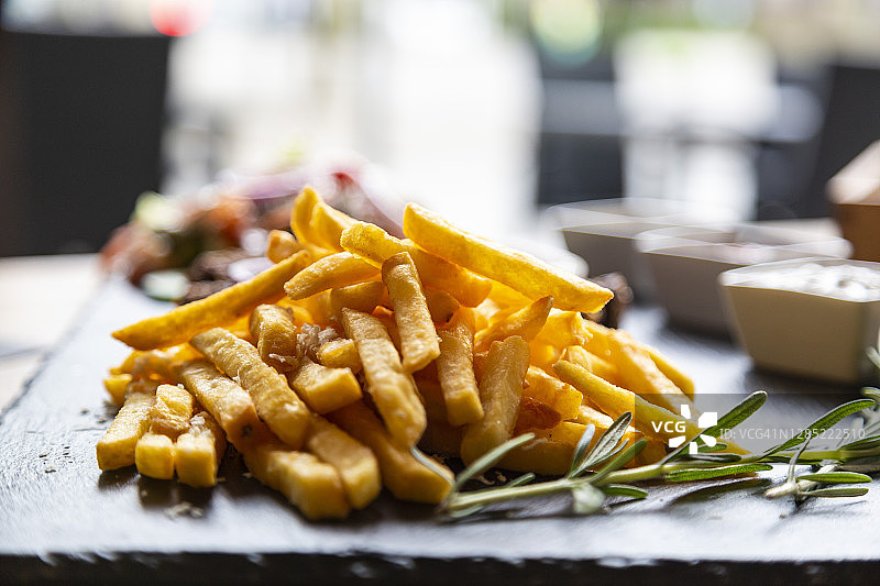 迷迭香炸薯片图片素材