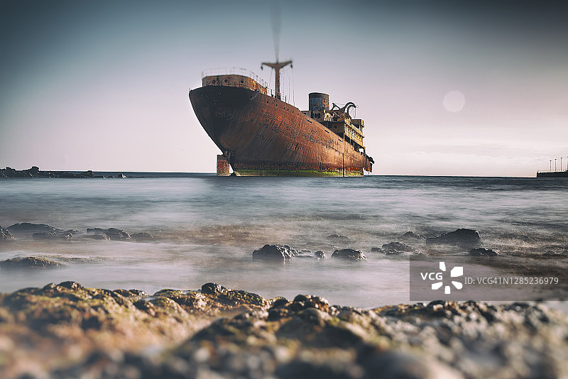 西班牙加那利群岛兰萨罗特岛的沉船图片素材