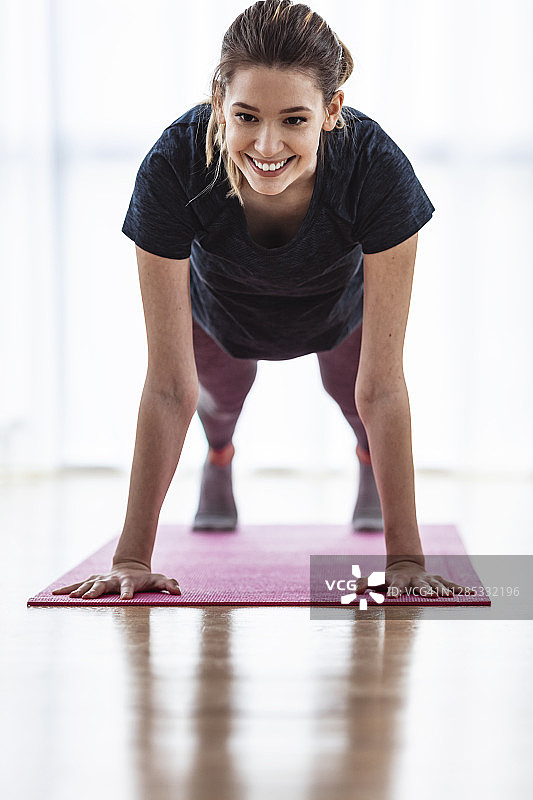 锻炼核心肌群图片素材