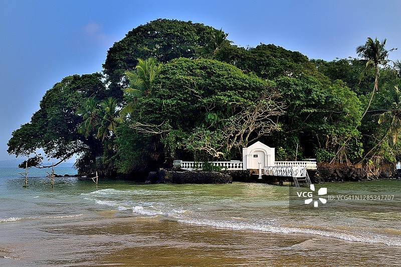 斯里兰卡马特勒区韦利格默：塔普罗巴尼岛，法国Mauny伯爵建造的别墅图片素材