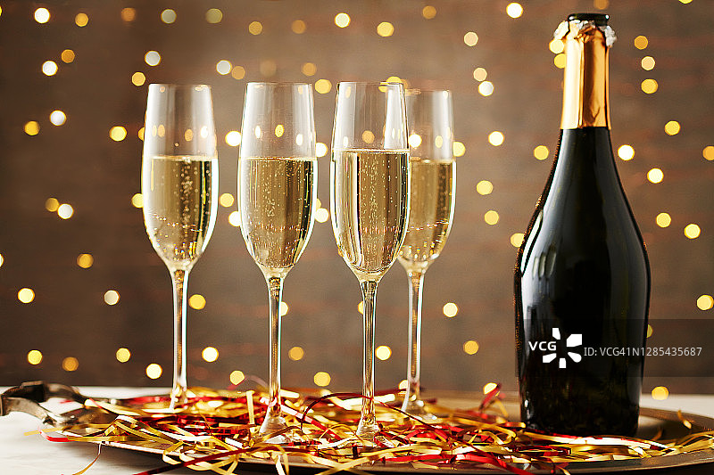 节日香槟酒杯图片素材