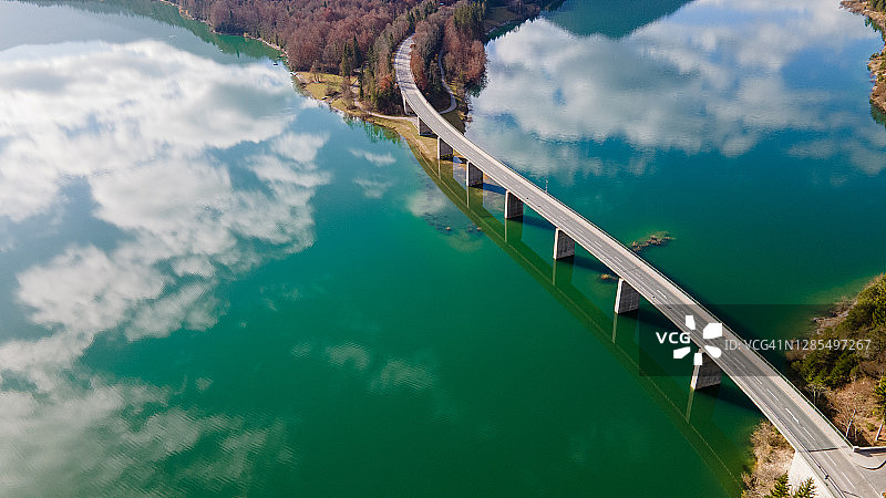 水上桥梁航拍图片素材