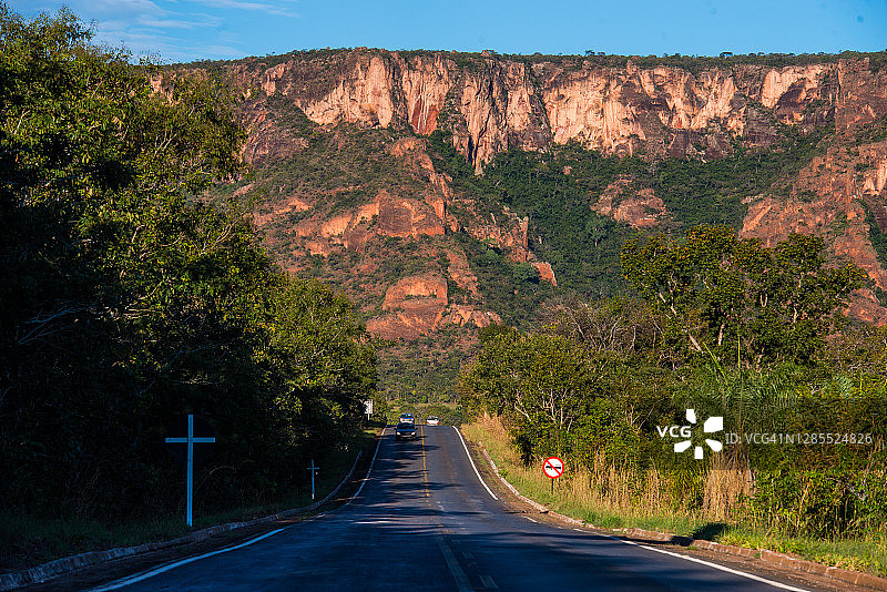 吉马良斯高原公路图片素材