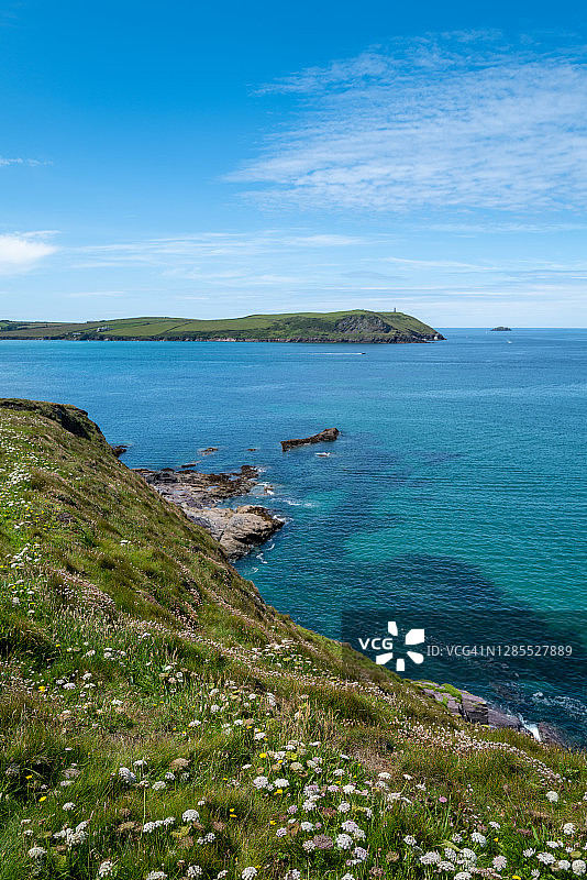 从岩石一侧眺望骆驼河的景色图片素材