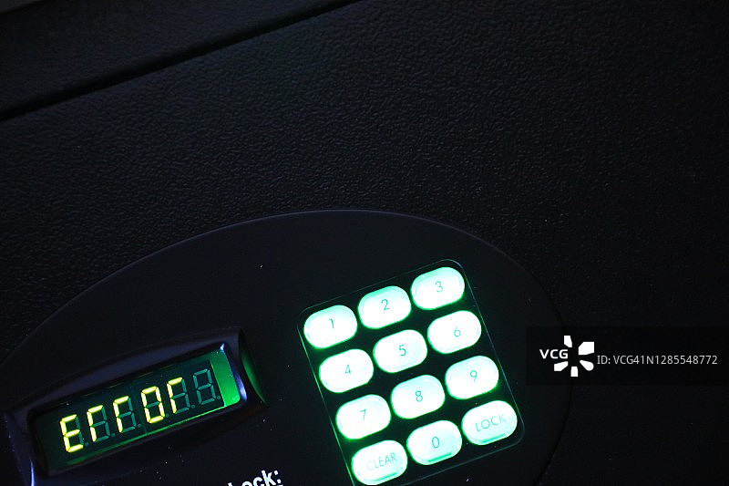 门禁键盘上显示错误信息图片素材