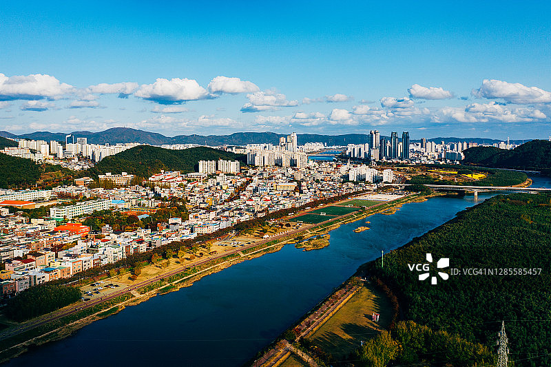 蔚山城市鸟瞰图与太和江图片素材