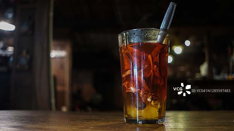 被称为Wedang Uwuh的香料饮料图片素材