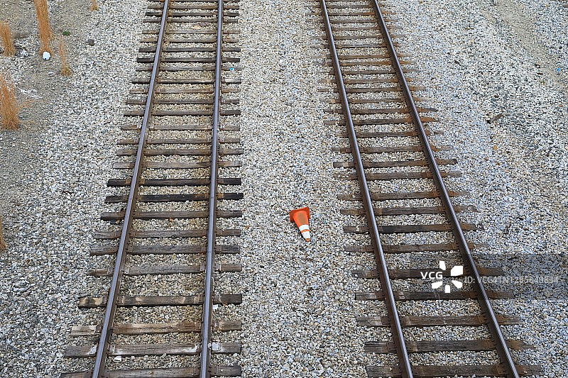 铁路列车轨道高角度视图图片素材