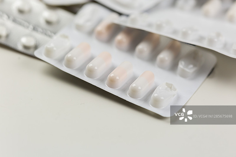 堆叠的泡罩包装药品图片素材