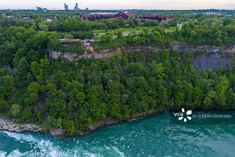 尼亚加拉河和尼亚加拉河游憩步道，安大略省，加拿大图片素材