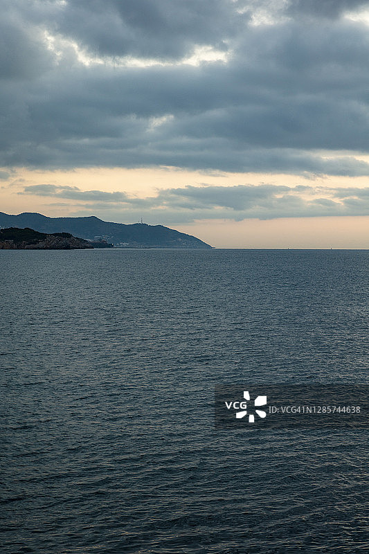 多云天空的日出图片素材